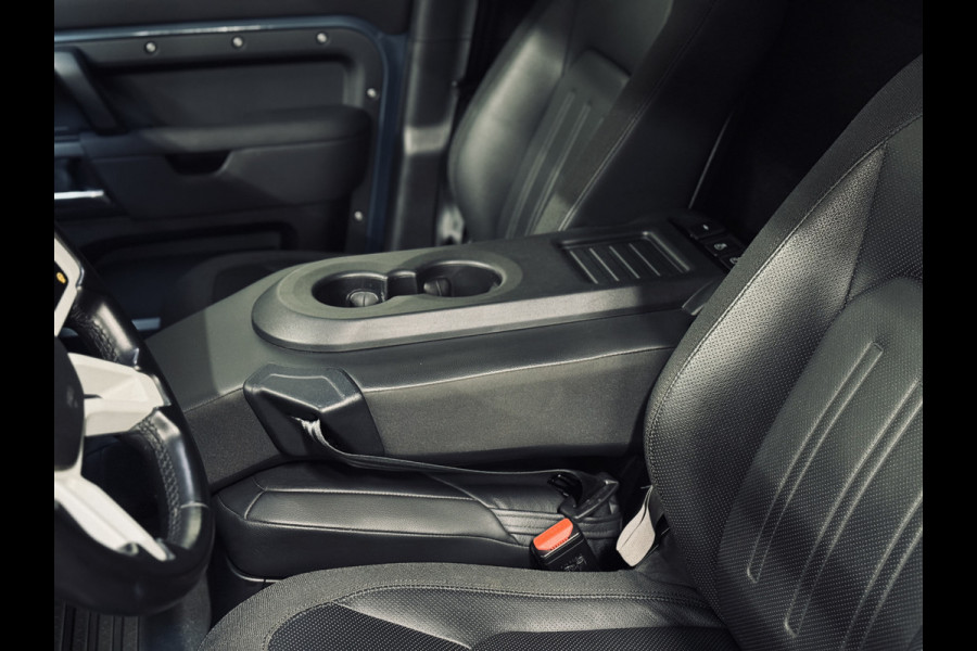 Land Rover Defender 110 3.0 D300 S HardTop Commercial | Trekhaak | Luchtvering | 360 camera