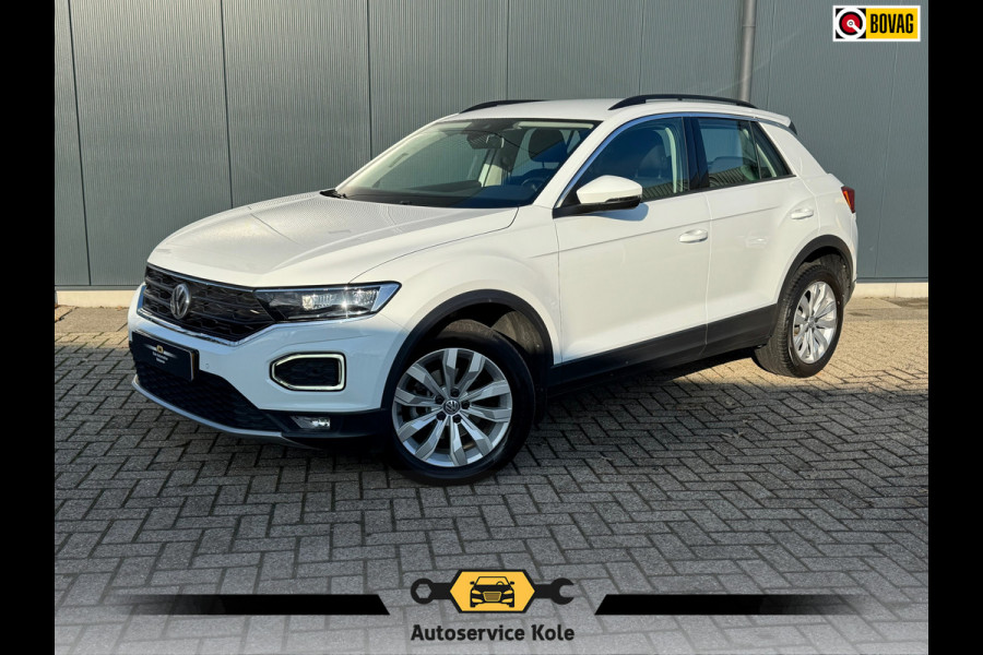 Volkswagen T-Roc 1.0 TSI Style * Navigatie * Stuurverwarming * Trekhaak * Full Led *