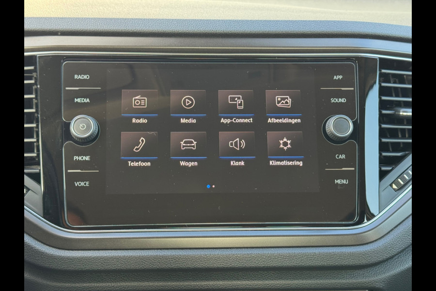 Volkswagen T-Roc 1.0 TSI Style * Navigatie * Stuurverwarming * Trekhaak * Full Led *