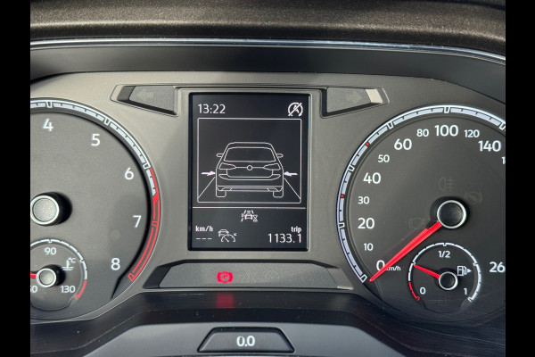 Volkswagen T-Roc 1.0 TSI Style * Navigatie * Stuurverwarming * Trekhaak * Full Led *