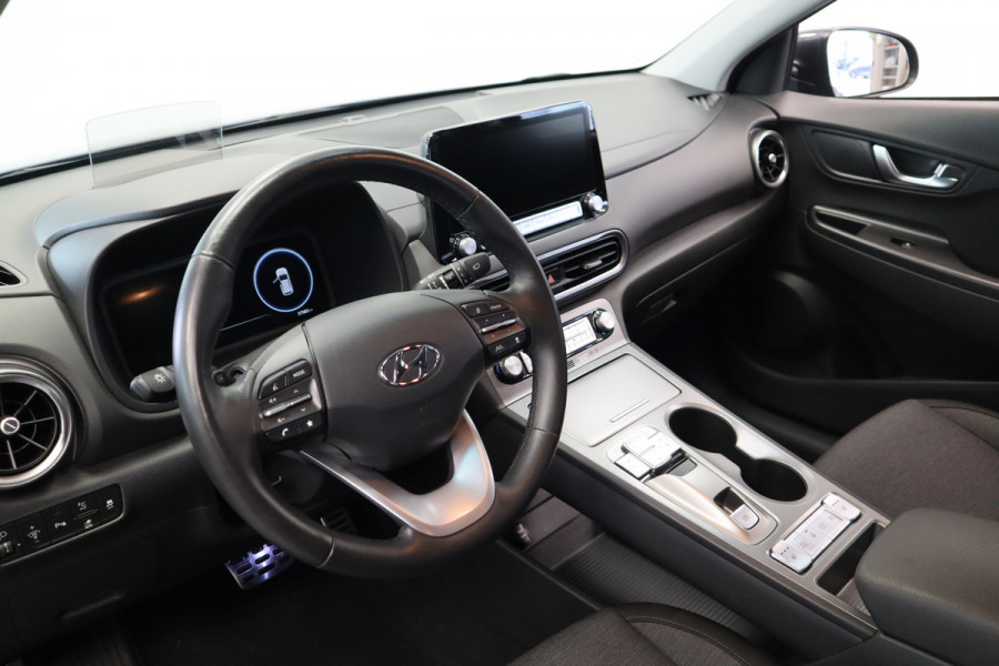 Hyundai Kona EV Fashion 64 kWh ACC Climate PDC Keyless LED
