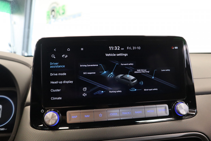 Hyundai Kona EV Fashion 64 kWh ACC Climate PDC Keyless LED