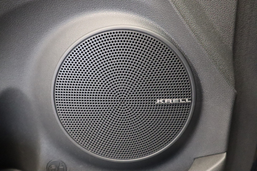 Hyundai Kona EV Fashion 64 kWh ACC Climate PDC Keyless LED