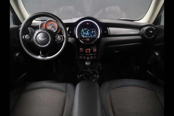 MINI Mini 1.5 Cooper Business [NAVIGATIE, AIRCO, PDC ACHTER, BLUETOOTH, 6-BAK, CRUISE CONTROL, NIEUWSTAAT]
