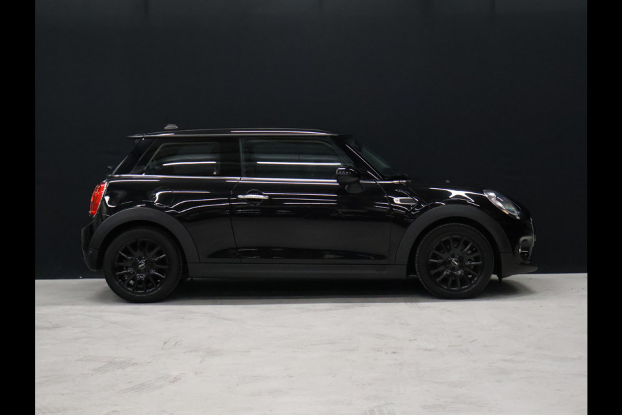 MINI Mini 1.5 Cooper Business [NAVIGATIE, AIRCO, PDC ACHTER, BLUETOOTH, 6-BAK, CRUISE CONTROL, NIEUWSTAAT]