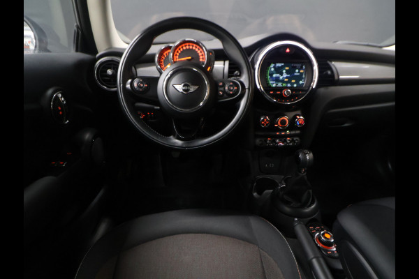 MINI Mini 1.5 Cooper Business [NAVIGATIE, AIRCO, PDC ACHTER, BLUETOOTH, 6-BAK, CRUISE CONTROL, NIEUWSTAAT]