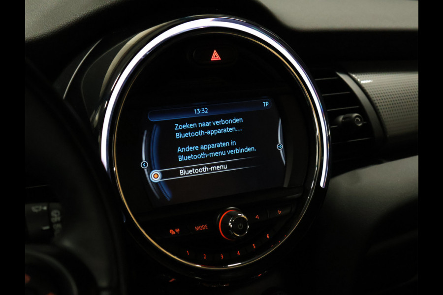 MINI Mini 1.5 Cooper Business [NAVIGATIE, AIRCO, PDC ACHTER, BLUETOOTH, 6-BAK, CRUISE CONTROL, NIEUWSTAAT]