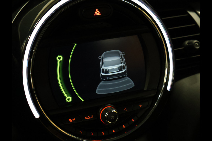MINI Mini 1.5 Cooper Business [NAVIGATIE, AIRCO, PDC ACHTER, BLUETOOTH, 6-BAK, CRUISE CONTROL, NIEUWSTAAT]