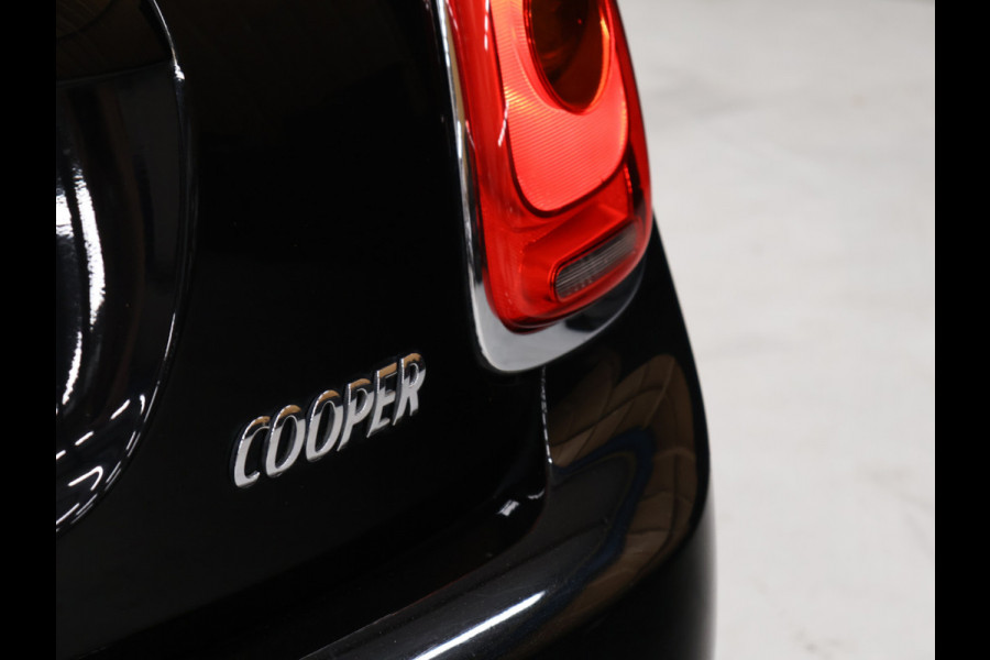 MINI Mini 1.5 Cooper Business [NAVIGATIE, AIRCO, PDC ACHTER, BLUETOOTH, 6-BAK, CRUISE CONTROL, NIEUWSTAAT]