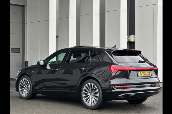 Audi e-tron E-tron 55 quattro advanced 95 kWh S-LINE, panoramadak,21 inch, 2 e eigenaar, nl auto met nationale auto pas