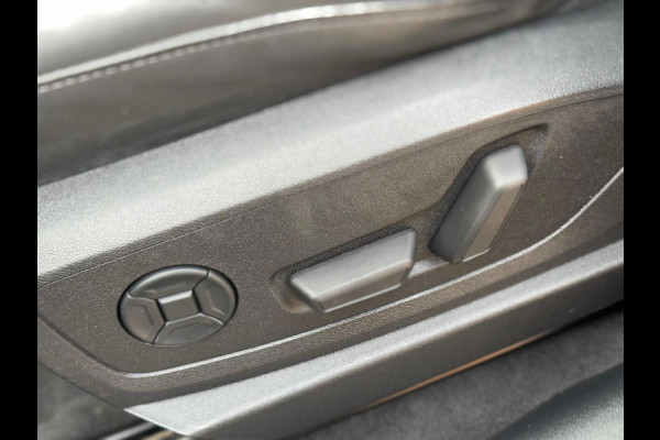 Audi e-tron E-tron 55 quattro advanced 95 kWh S-LINE, panoramadak,21 inch, 2 e eigenaar, nl auto met nationale auto pas