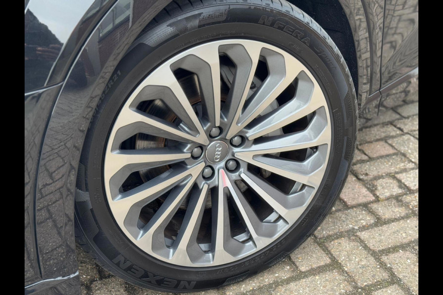 Audi e-tron E-tron 55 quattro advanced 95 kWh S-LINE, panoramadak,21 inch, 2 e eigenaar, nl auto met nationale auto pas