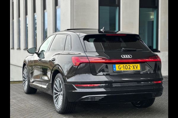 Audi e-tron E-tron 55 quattro advanced 95 kWh S-LINE, panoramadak,21 inch, 2 e eigenaar, nl auto met nationale auto pas