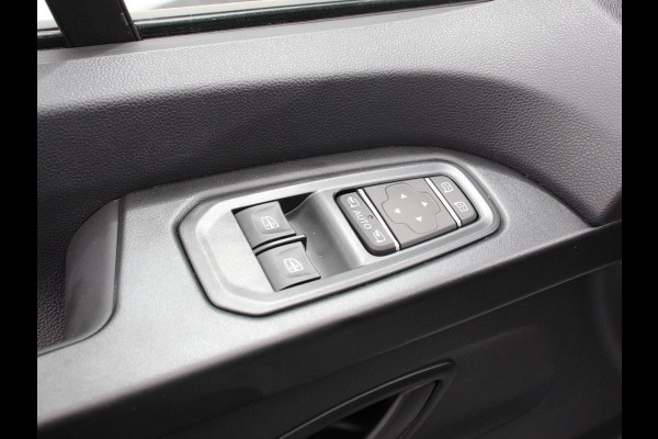 Renault Trafic 2.0 Blue dC1 150 EDC T30 L2H1 Advance Dubbele cabine Navigatie Airco Lichtmetalen velgen Betimmering Trekhaak Camera Parkeer sensoren Dab