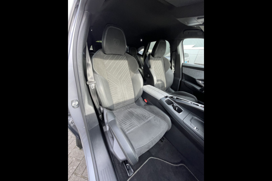 Peugeot 3008 136pk Hybrid GT First Edition (Elektrische Klep - Stoel-/- stuurverwarming - Adaptieve Cruise Controle - Camera - Keyless Entry