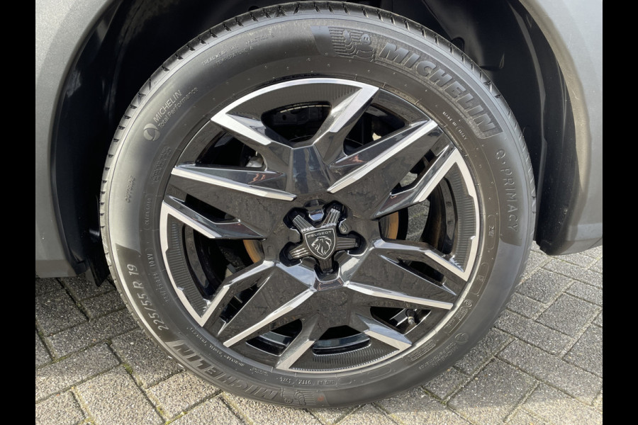 Peugeot 3008 136pk Hybrid GT First Edition (Elektrische Klep - Stoel-/- stuurverwarming - Adaptieve Cruise Controle - Camera - Keyless Entry