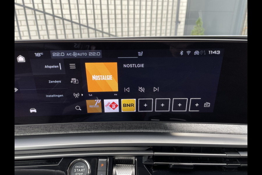 Peugeot 3008 136pk Hybrid GT First Edition (Elektrische Klep - Stoel-/- stuurverwarming - Adaptieve Cruise Controle - Camera - Keyless Entry