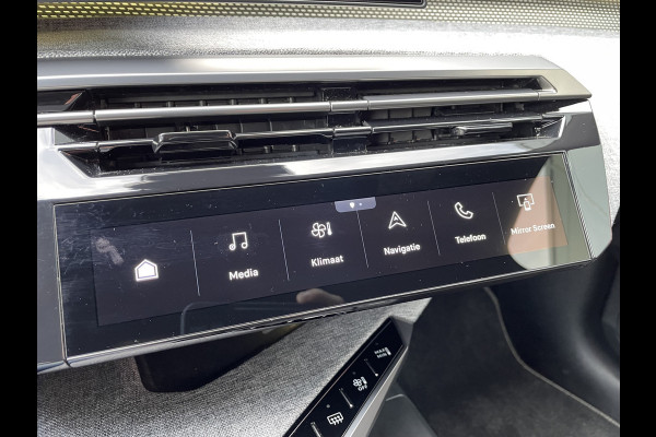 Peugeot 3008 136pk Hybrid GT First Edition (Elektrische Klep - Stoel-/- stuurverwarming - Adaptieve Cruise Controle - Camera - Keyless Entry