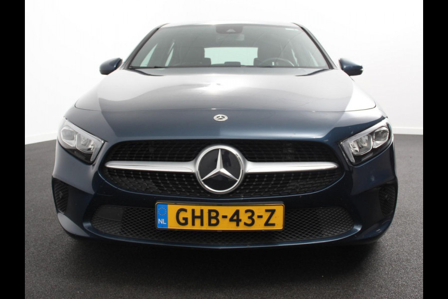 ✅ Mercedes-Benz A-klasse 200 163pk DCT Progressive | DEMO ! | Navigatie Parkeersensoren Camera Cruise Control Stoelverwarming Ledverlichting Climate Control