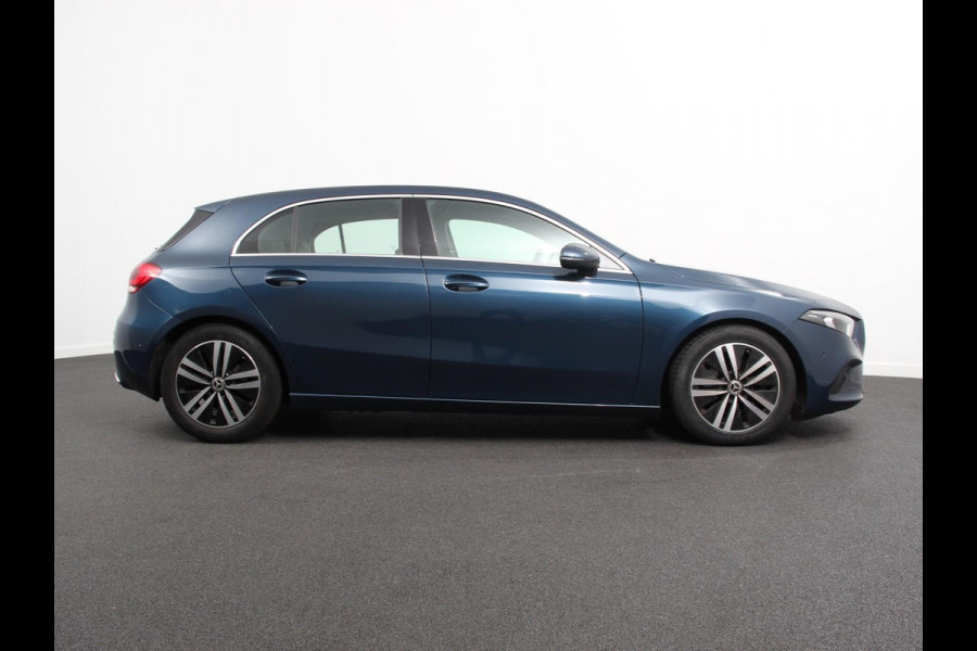 ✅ Mercedes-Benz A-klasse 200 163pk DCT Progressive | DEMO ! | Navigatie Parkeersensoren Camera Cruise Control Stoelverwarming Ledverlichting Climate Control