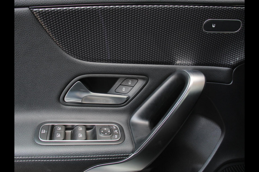 ✅ Mercedes-Benz A-klasse 200 163pk DCT Progressive | DEMO ! | Navigatie Parkeersensoren Camera Cruise Control Stoelverwarming Ledverlichting Climate Control