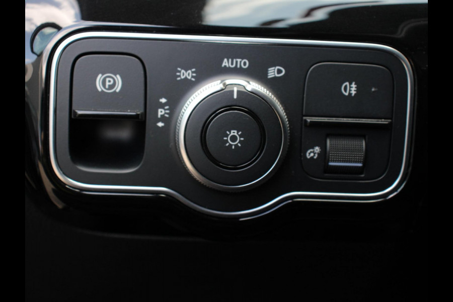 ✅ Mercedes-Benz A-klasse 200 163pk DCT Progressive | DEMO ! | Navigatie Parkeersensoren Camera Cruise Control Stoelverwarming Ledverlichting Climate Control