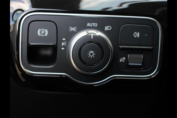✅ Mercedes-Benz A-klasse 200 163pk DCT Progressive | DEMO ! | Navigatie Parkeersensoren Camera Cruise Control Stoelverwarming Ledverlichting Climate Control