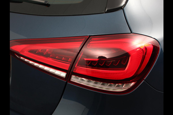 ✅ Mercedes-Benz A-klasse 200 163pk DCT Progressive | DEMO ! | Navigatie Parkeersensoren Camera Cruise Control Stoelverwarming Ledverlichting Climate Control