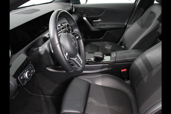 ✅ Mercedes-Benz A-klasse 200 163pk DCT Progressive | DEMO ! | Navigatie Parkeersensoren Camera Cruise Control Stoelverwarming Ledverlichting Climate Control