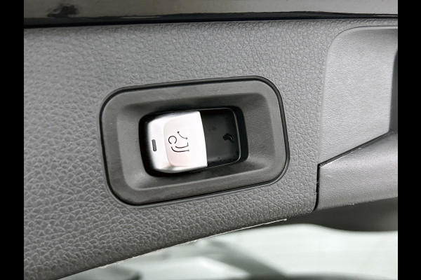 Mercedes-Benz C-Klasse Estate 250 AMG Edition(Goed onderH, Panorama Dak, Carplay, Trekhaak, Navi, PDC V+A,Etc)