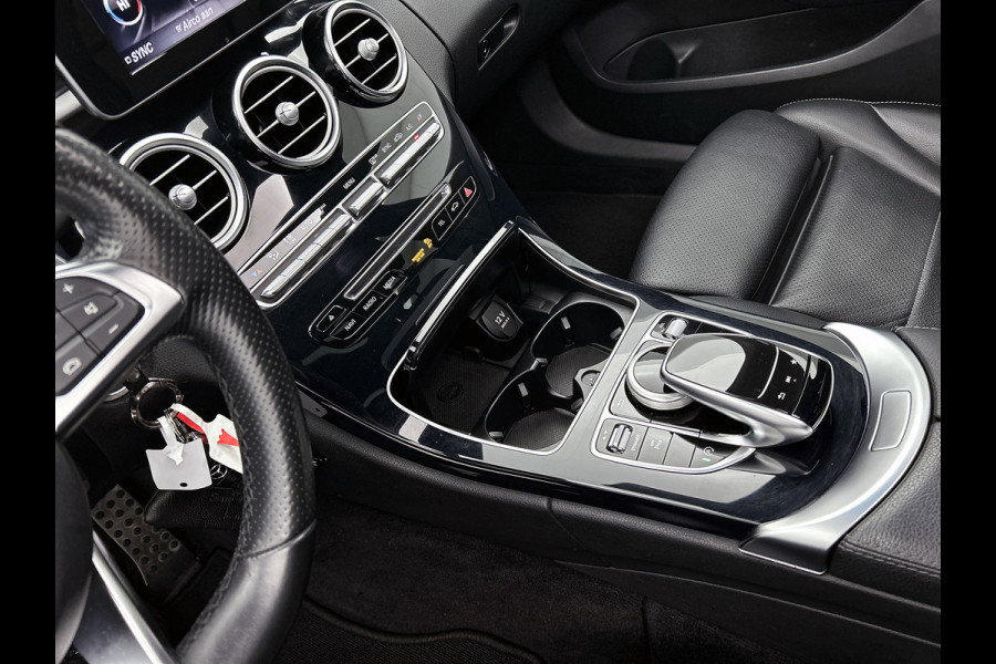 Mercedes-Benz C-Klasse Estate 250 AMG Edition(Goed onderH, Panorama Dak, Carplay, Trekhaak, Navi, PDC V+A,Etc)