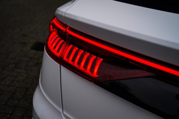 Audi Q8 55 TFSI quattro Pro Line Plus | Stoelverkoeling | Stuurverwarming | Luchtvering | Panorama | Adaptieve Cruise |
