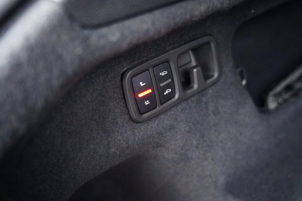 Audi Q8 55 TFSI quattro Pro Line Plus | Stoelverkoeling | Stuurverwarming | Luchtvering | Panorama | Adaptieve Cruise |