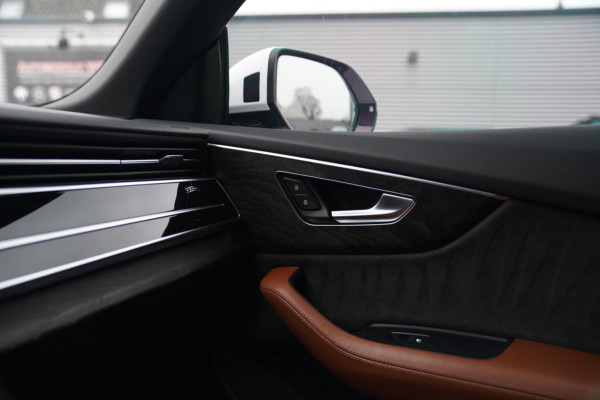Audi Q8 55 TFSI quattro Pro Line Plus | Stoelverkoeling | Stuurverwarming | Luchtvering | Panorama | Adaptieve Cruise |
