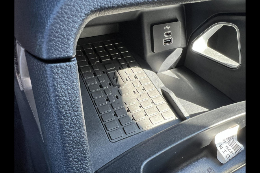 Ford Ranger 2.3 PHEV Wildtrak Double Cab | SCI | 281pk | 0,99% Renteactie |  5 persoons! | Technology Pack Plus Trailer | Cargo Area Pack | Power Rollertop | Prijs excl. BTW incl. BPM | laadkabel mode 3 16A