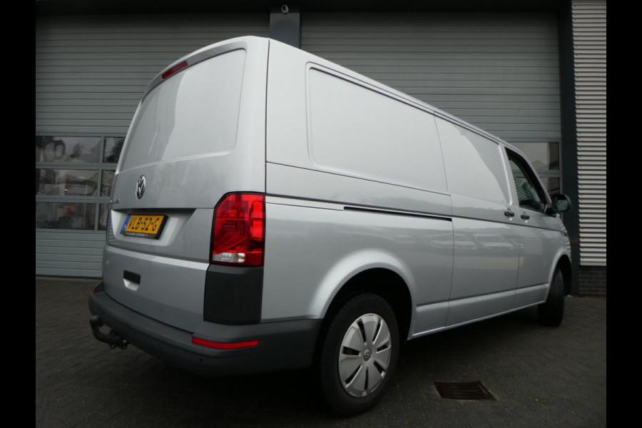 Volkswagen Transporter 2.0tdi L2, 110pk, Airco, Apple Carplay, Camera, PDC, Trekhaak.