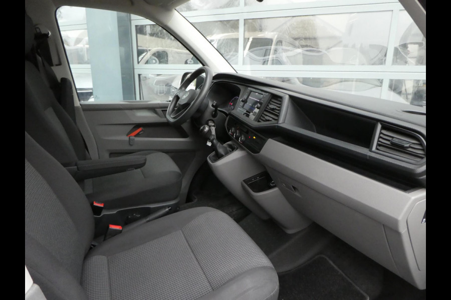 Volkswagen Transporter 2.0tdi L2, 110pk, Airco, Apple Carplay, Camera, PDC, Trekhaak.