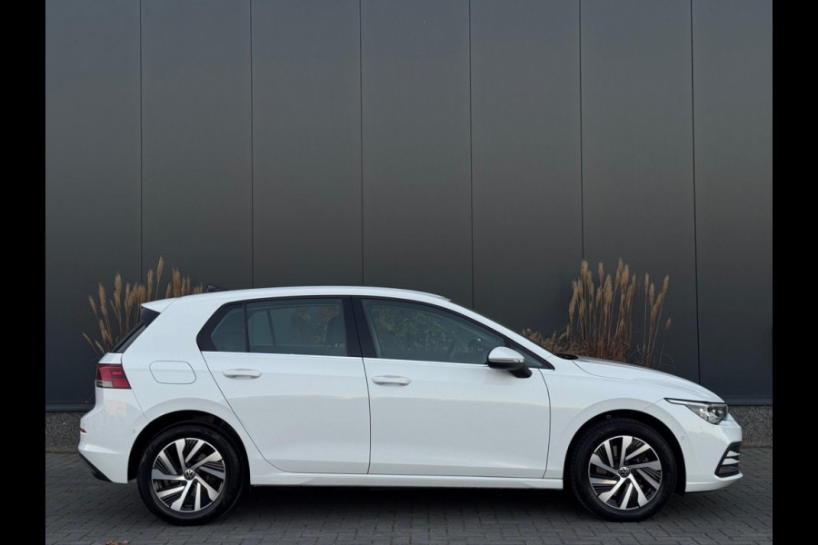 Volkswagen Golf 1.4 eHybrid M22 SFEER NAVI CAMERA PDC IQ LIGHT LED