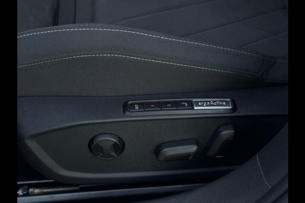 Volkswagen Golf 1.4 eHybrid M22 SFEER NAVI CAMERA PDC IQ LIGHT LED