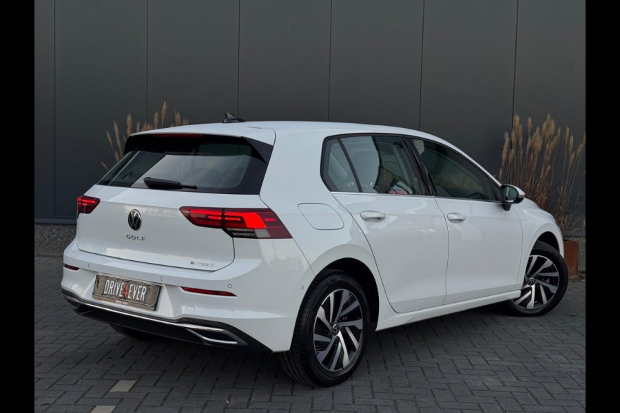 Volkswagen Golf 1.4 eHybrid M22 SFEER NAVI CAMERA PDC IQ LIGHT LED