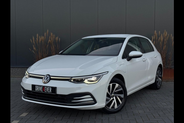 Volkswagen Golf 1.4 eHybrid M22 SFEER NAVI CAMERA PDC IQ LIGHT LED