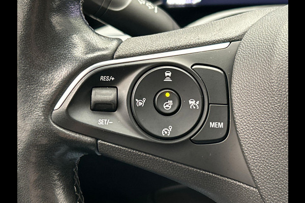 Opel Mokka-e Ultimate 50-kWh 11kw bl. Trekhaak Carplay Camera Adaptieve Cruise Control Stuur/Stoel Verwarming