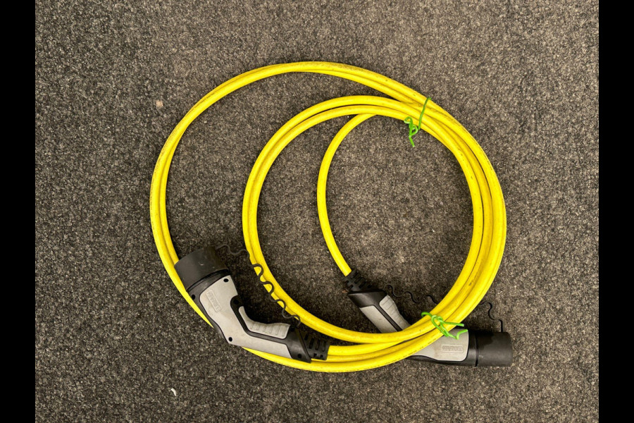 Opel Mokka-e Ultimate 50-kWh 11kw bl. Trekhaak Carplay Camera Adaptieve Cruise Control Stuur/Stoel Verwarming