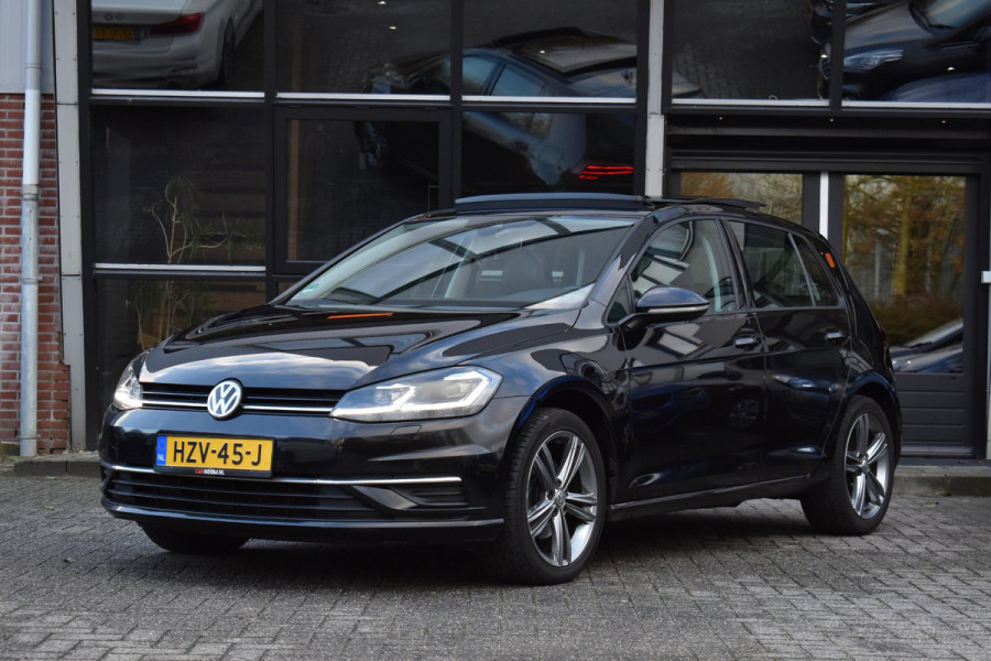 Volkswagen Golf 1.6 TDI Highline Business R Pano ACC Lane Elekstoel