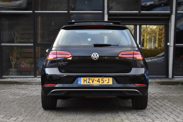 Volkswagen Golf 1.6 TDI Highline Business R Pano ACC Lane Elekstoel