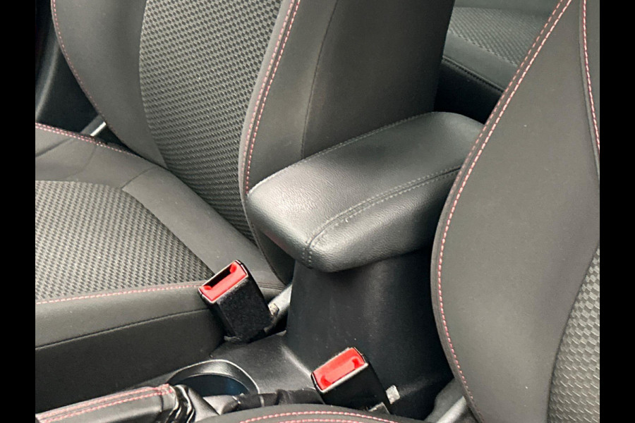 Ford Fiesta 1.0 EcoBoost ST-Line Line Assist Cruise Carplay 17 Inch Lichtmetaal