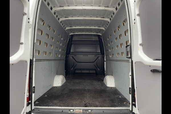 Iveco Daily 35S14V 2.3 410 L4H2 automaat / dubbel cabine 7 persoons / vaste prijs rijklaar € 29.950 ex btw / lease €/ cruise en climate control / trekhaak 3500 kg / euro 6 / bpm vrij