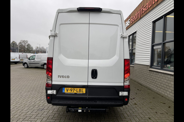 Iveco Daily 35S14V 2.3 410 L4H2 automaat / dubbel cabine 7 persoons / vaste prijs rijklaar € 29.950 ex btw / lease €/ cruise en climate control / trekhaak 3500 kg / euro 6 / bpm vrij