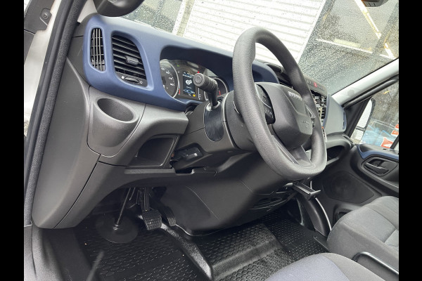 Iveco Daily 35S14V 2.3 410 L4H2 automaat / dubbel cabine 7 persoons / vaste prijs rijklaar € 29.950 ex btw / lease €/ cruise en climate control / trekhaak 3500 kg / euro 6 / bpm vrij