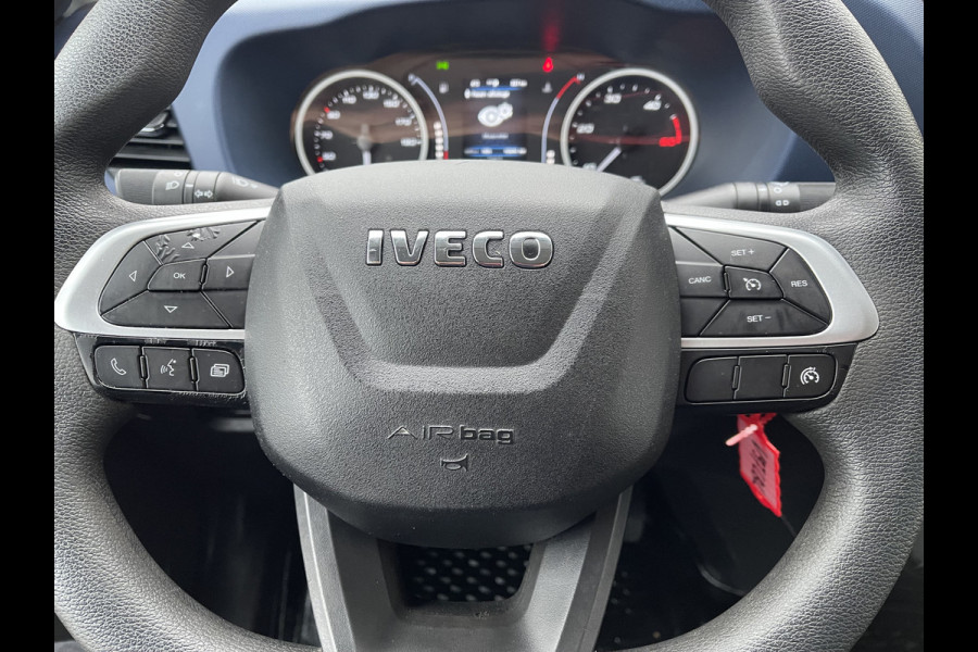 Iveco Daily 35S14V 2.3 410 L4H2 automaat / dubbel cabine 7 persoons / vaste prijs rijklaar € 29.950 ex btw / lease €/ cruise en climate control / trekhaak 3500 kg / euro 6 / bpm vrij